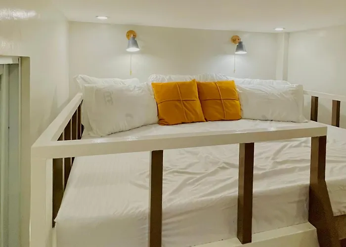 Easy Access Stay, Minutes From Airport On Main Road Lägenhet Lapu-Lapu City