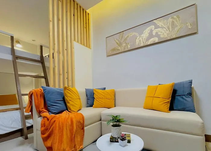 Easy Access Stay, Minutes From Airport On Main Road