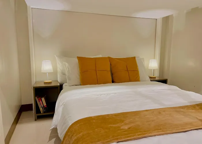 Lägenhet Easy Access Stay, Minutes From Airport On Main Road *