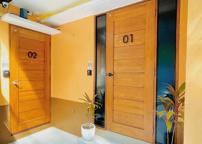Lägenhet Easy Access Stay, Minutes From Airport On Main Road *